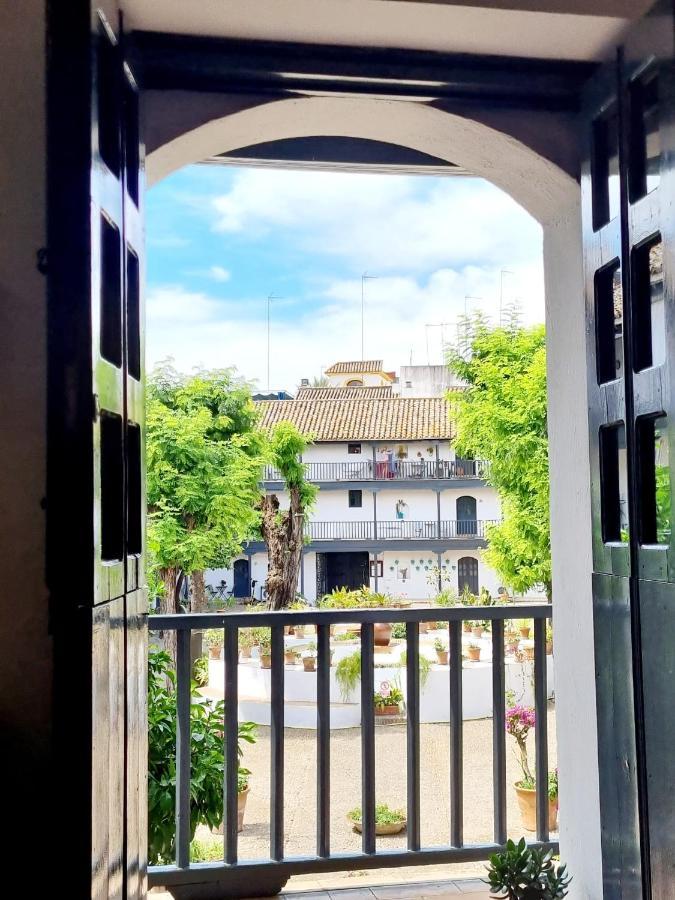 Apartamento Con Patio Sevillano Экстерьер фото